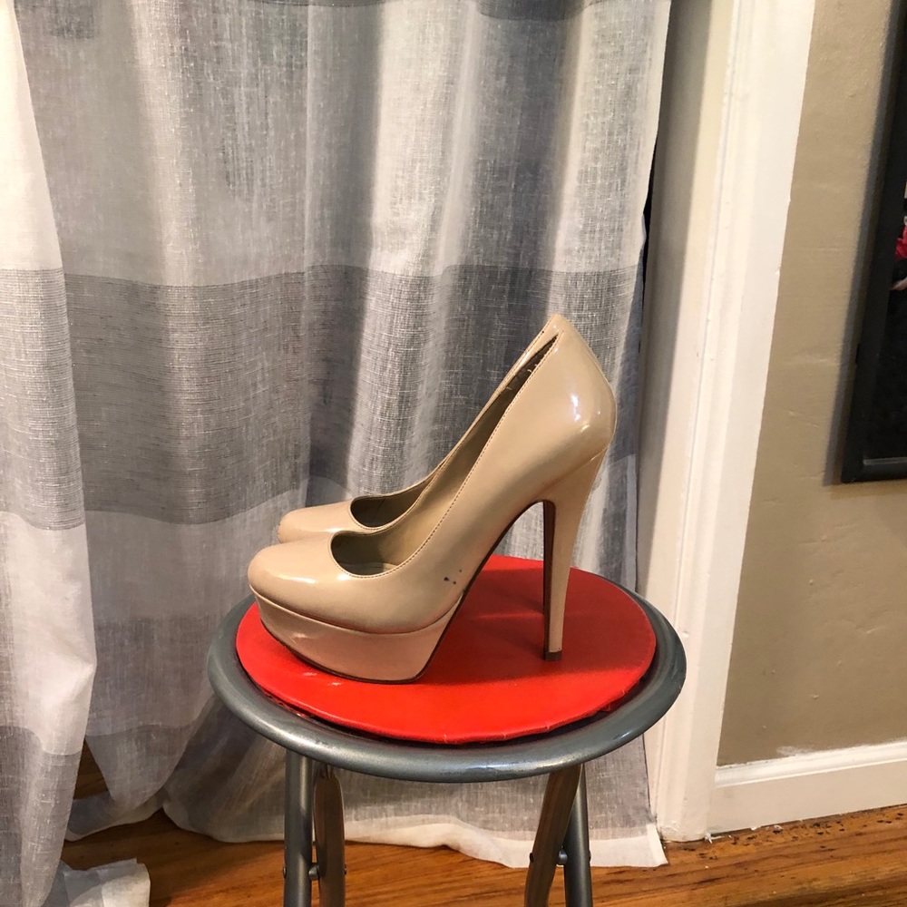 Heels - Picture 3 of 3